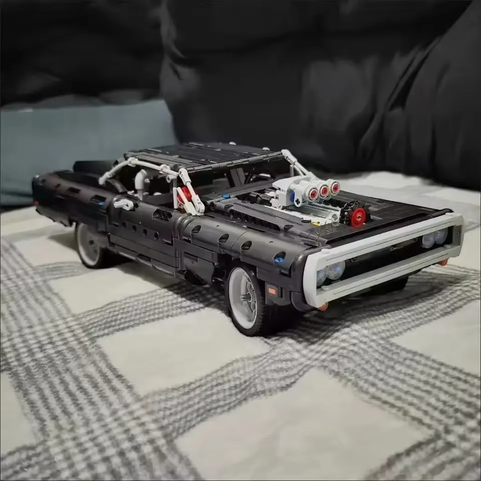 Tech Accessories Brands - Brand new 1077PCS tech racing car
